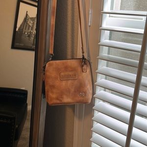 Bed Stu Ventura leather crossbody. Gently used. Camel.